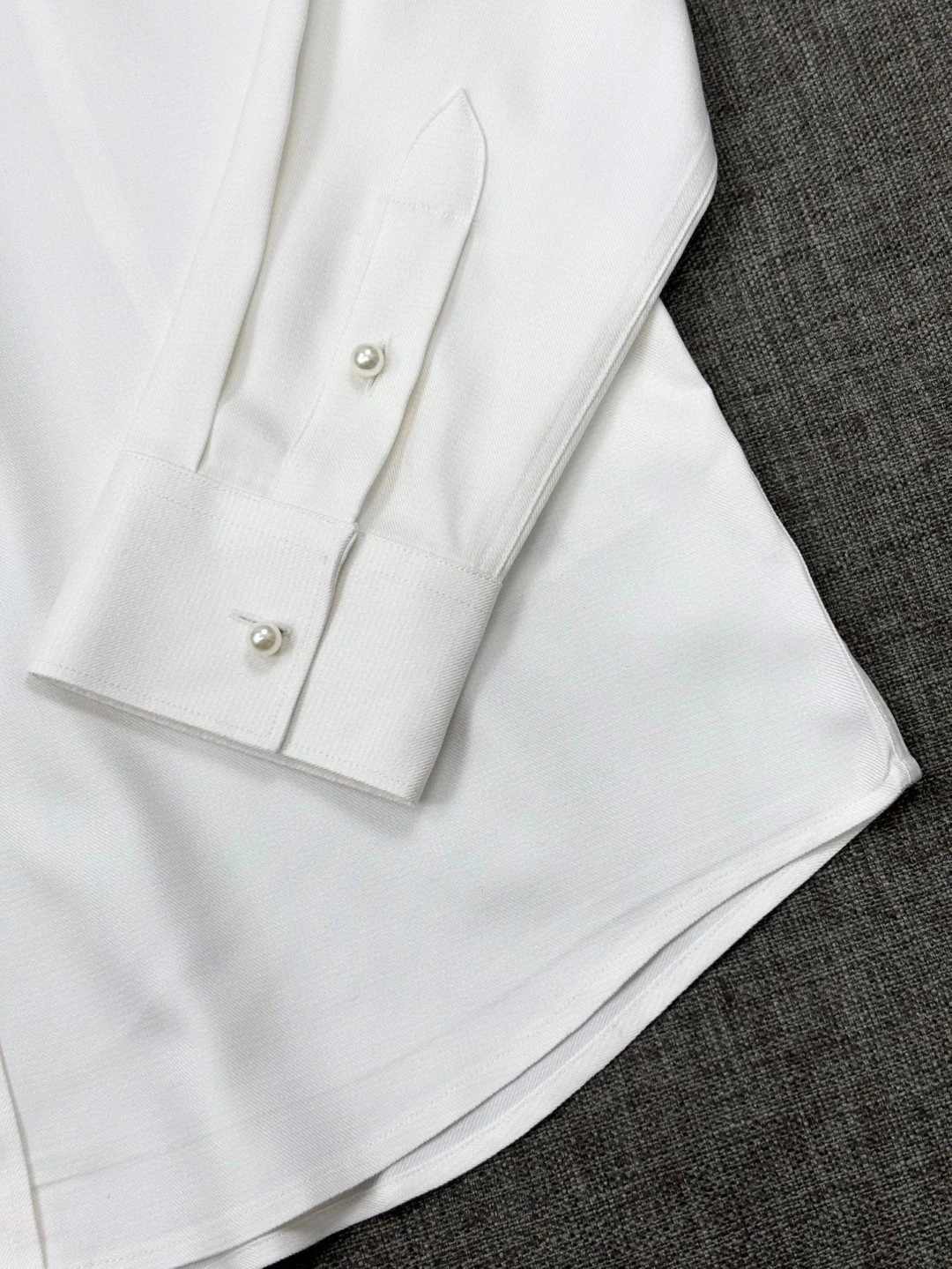 wg.luxury- 8V item:E-F409F1526